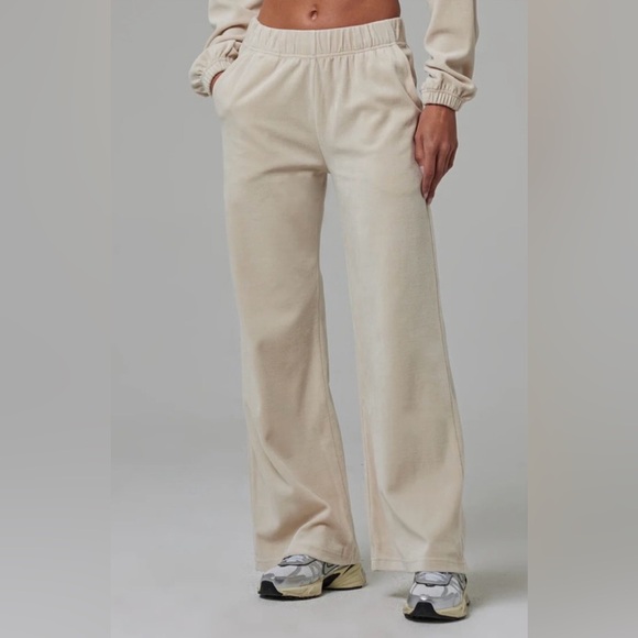 TALENTLESS Pants - TALENTLESS High Waisted Pull-On Wide Leg Sweatpants in Bone Sz Small